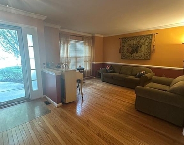 51 Hogan Way - Photo Thumbnail 3