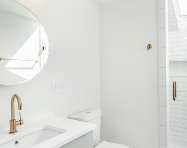 123 Idlewild Avenue - Photo Thumbnail 17