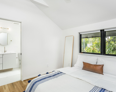 123 Idlewild Avenue - Photo Thumbnail 15