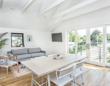 123 Idlewild Avenue - Photo Thumbnail 7