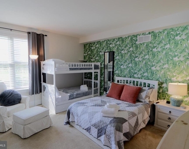 18834 Bethpage Drive - Photo Thumbnail 16