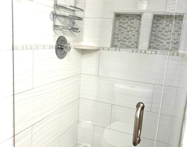 5255 Coronado Parkway - Photo Thumbnail 14