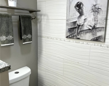 5255 Coronado Parkway - Photo Thumbnail 10