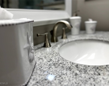 5255 Coronado Parkway - Photo Thumbnail 24