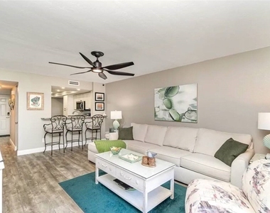 5255 Coronado Parkway - Photo Thumbnail 4