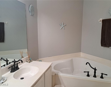 14501 Grande Cay Circle - Photo Thumbnail 12