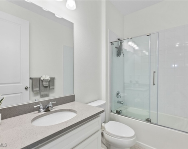 4607 Arboretum Circle - Photo Thumbnail 11