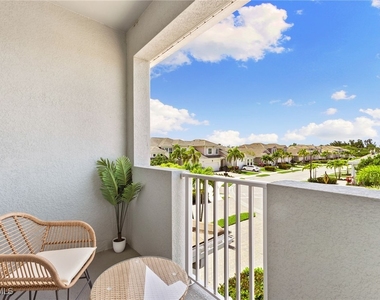 4607 Arboretum Circle - Photo Thumbnail 10