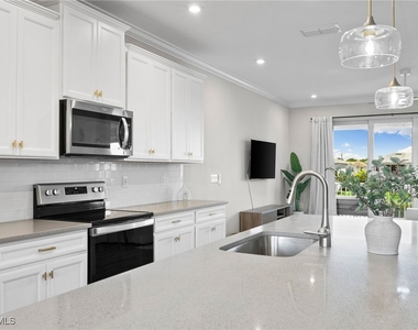 4607 Arboretum Circle - Photo Thumbnail 22