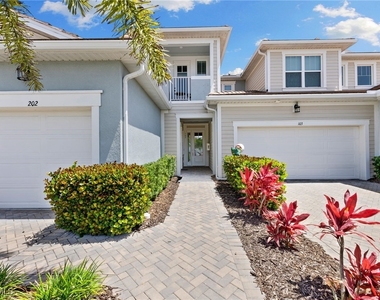 4607 Arboretum Circle - Photo Thumbnail 35