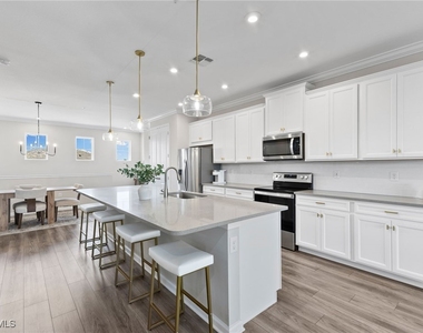 4607 Arboretum Circle - Photo Thumbnail 21