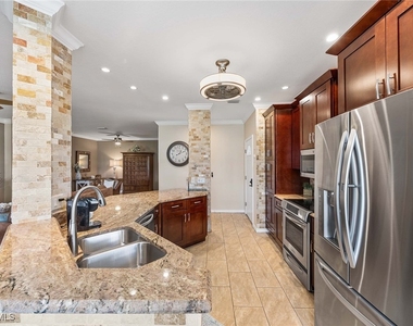 7000 Pinnacle Lane - Photo Thumbnail 9