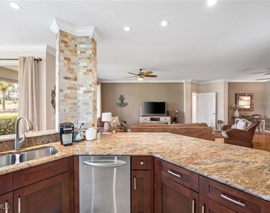 7000 Pinnacle Lane - Photo Thumbnail 10
