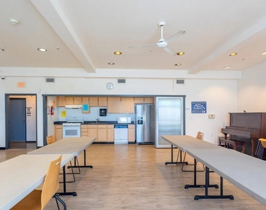 598 Columbia Ave - Photo Thumbnail 7