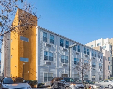 598 Columbia Ave - Photo Thumbnail 2