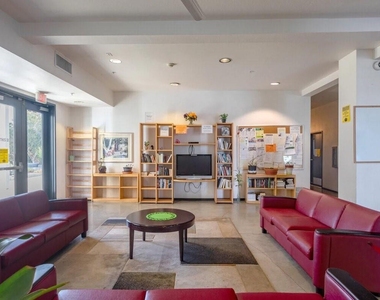 598 Columbia Ave - Photo Thumbnail 6
