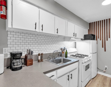 1840 Richmond Avenue - Photo Thumbnail 6