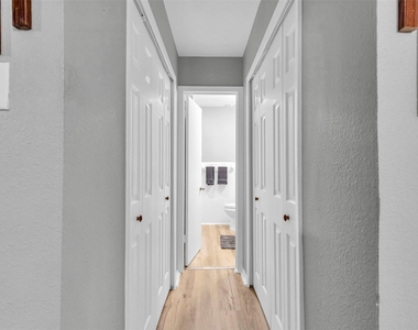 1840 Richmond Avenue - Photo Thumbnail 12