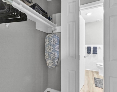 1840 Richmond Avenue - Photo Thumbnail 11