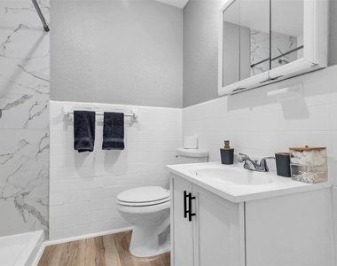 1840 Richmond Avenue - Photo Thumbnail 13