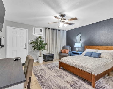 1840 Richmond Avenue - Photo Thumbnail 3