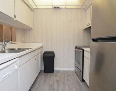 12760 Indian Rocks Road - Photo Thumbnail 6