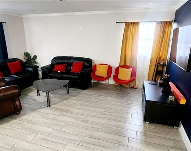 4306 W La Salle Street - Photo Thumbnail 4