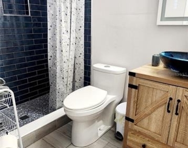 4306 W La Salle Street - Photo Thumbnail 9