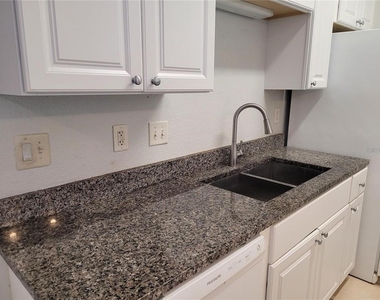 155 N Pearl Lake Causeway - Photo Thumbnail 8