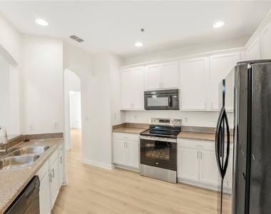 3351 Whitestone Circle - Photo Thumbnail 4
