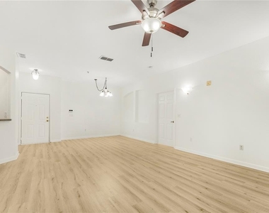 3351 Whitestone Circle - Photo Thumbnail 8