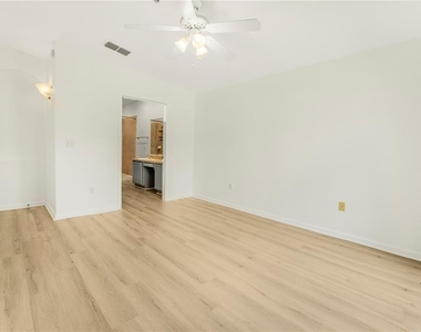 3351 Whitestone Circle - Photo Thumbnail 9