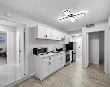 3618 Redwood Street - Photo Thumbnail 14