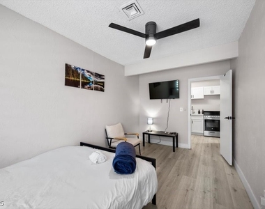 3618 Redwood Street - Photo Thumbnail 30