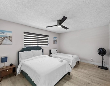 3618 Redwood Street - Photo Thumbnail 23