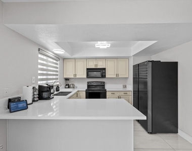 3618 Redwood Street - Photo Thumbnail 11