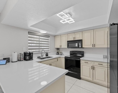 3618 Redwood Street - Photo Thumbnail 12