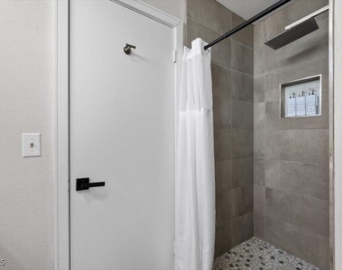 3618 Redwood Street - Photo Thumbnail 21