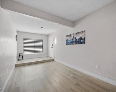 3618 Redwood Street - Photo Thumbnail 17