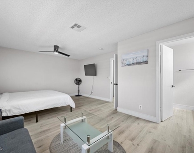 3618 Redwood Street - Photo Thumbnail 19