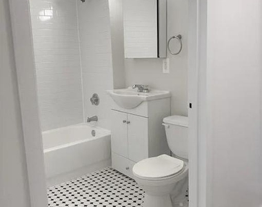 W 96th St - Photo Thumbnail 1