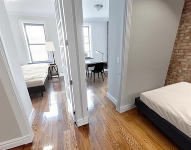 230 East 32nd Street - Photo Thumbnail 3