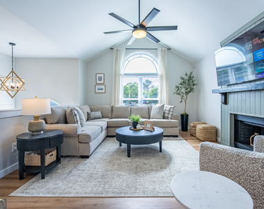 18 Huntcliff Drive - Photo Thumbnail 5