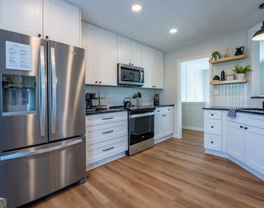 18 Huntcliff Drive - Photo Thumbnail 2