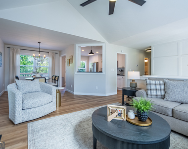 18 Huntcliff Drive - Photo Thumbnail 6