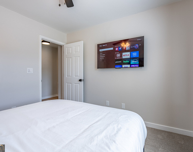18 Huntcliff Drive - Photo Thumbnail 16