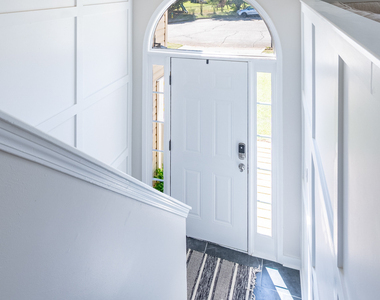 18 Huntcliff Drive - Photo Thumbnail 4