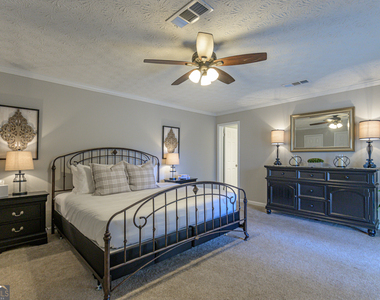 196 Etowah Drive - Photo Thumbnail 3