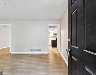 5786 Deerfield Trail - Photo Thumbnail 2