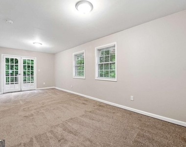 5786 Deerfield Trail - Photo Thumbnail 12